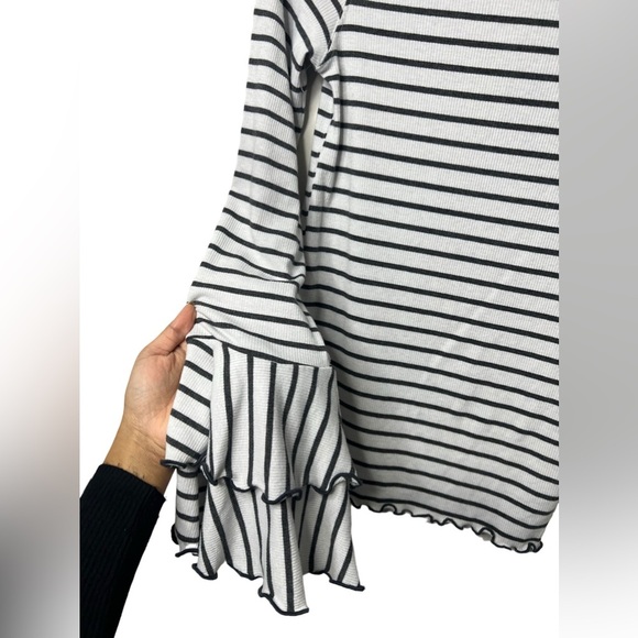 Free People Womens Tops Free People Knit Top W/Bell Cuffs Size M - Picture 5 of 6